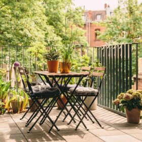 4 bước đơn giản tạo ra một khu vườn trên ban công cho riêng bạn